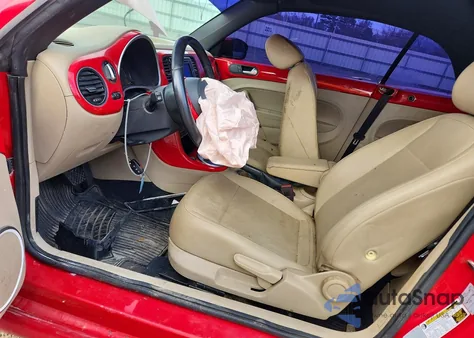 2018 Volkswagen Beetle S из США, поврежденный, VIN 3VW5DAATXJM501823